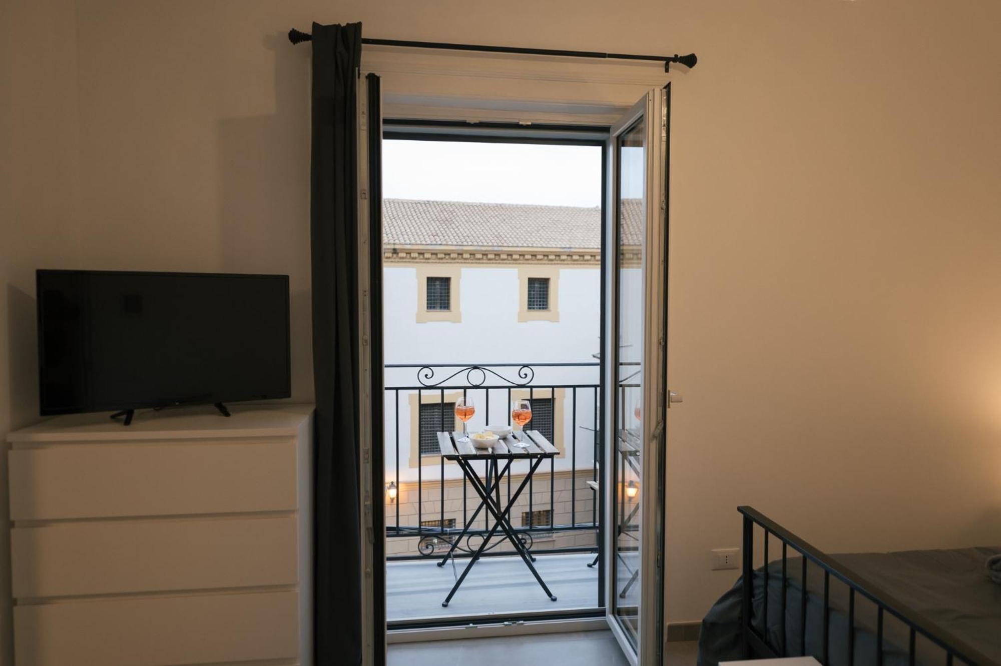 Appartamento La Casa Di Louis Palermo Esterno foto